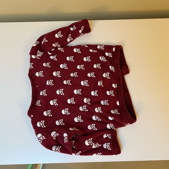 Kate Quinn Red Cardigan with Skull and Crossbones Design and Terry Pockets 18-24 - Picture 5 of 5